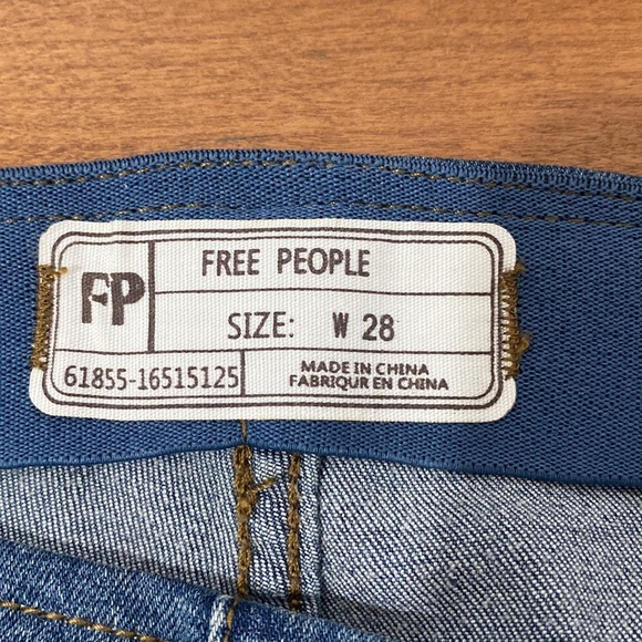 Free People Women’s Authentic Blue Pull On High Rise Flare Jeans Size 28 - Picture 9 of 11